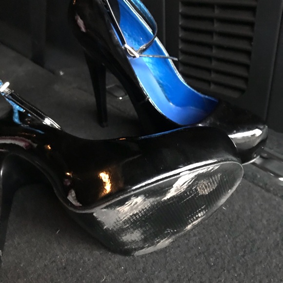 Heels - Picture 2 of 6